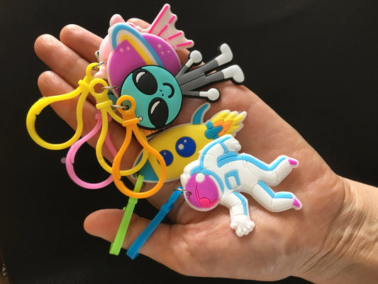 12Pcs Outer Space Galaxy Theme Keychain Rocket Alien Planet Design Kids Classroom Prizes Birthday Party Decoration Supplies Gift