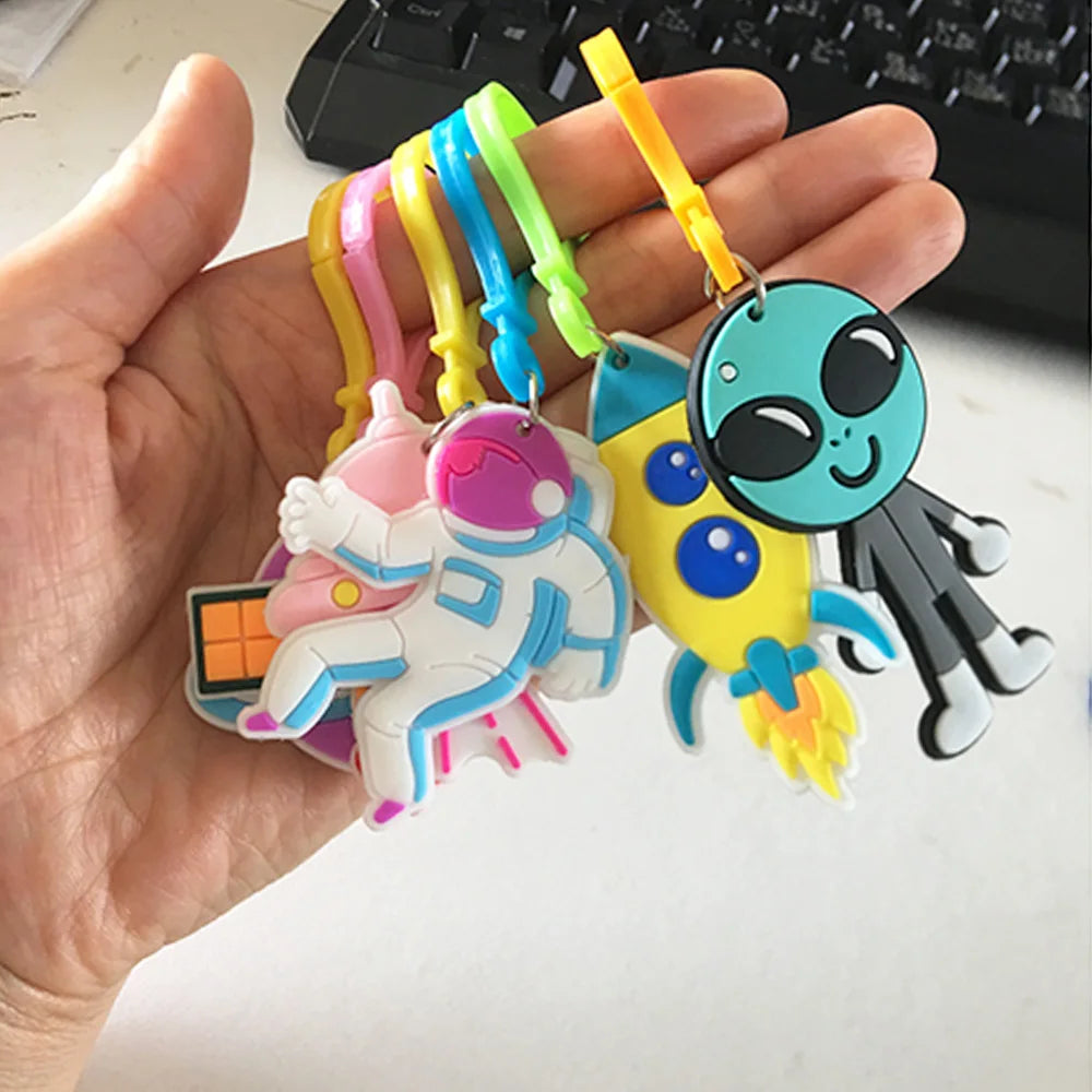 12Pcs Outer Space Galaxy Theme Keychain Rocket Alien Planet Design Kids Classroom Prizes Birthday Party Decoration Supplies Gift
